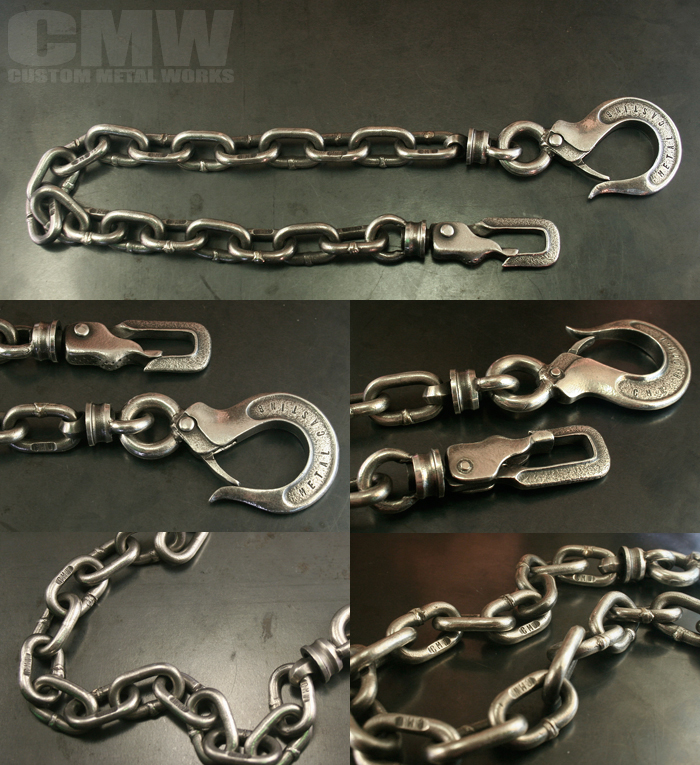 大きめで重厚感のあるコブラフックのWallet Chain